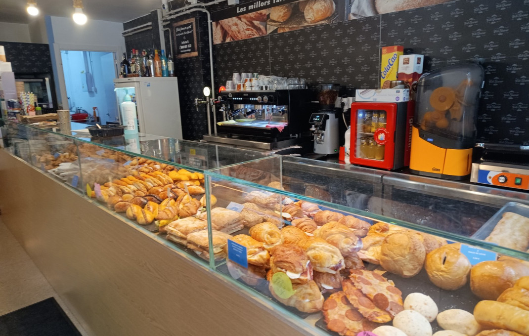 Traspaso - Obradores y/o Panaderias -
Barcelona - Sant Martí