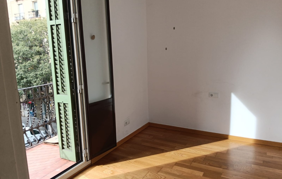 Revente - Piso -
Barcelona - Eixample