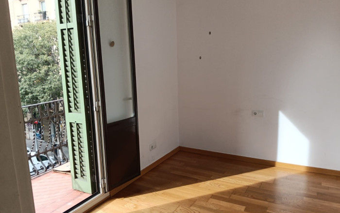 Revente - Piso -
Barcelona - Eixample