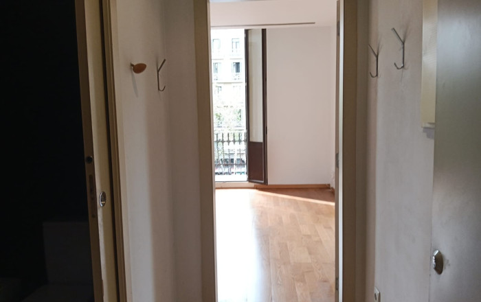 Revente - Piso -
Barcelona - Eixample