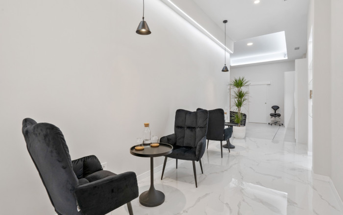 Venta en rentabilidad - Local comercial -
Barcelona - Gràcia