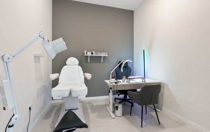 Venta en rentabilidad - Local comercial -
Barcelona - Gràcia