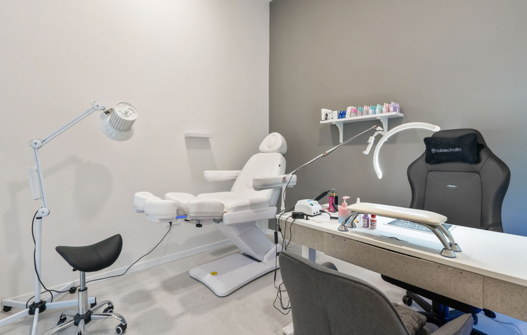 Venta en rentabilidad - Local comercial -
Barcelona - Gràcia