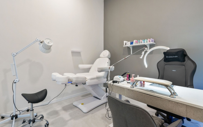 Venta en rentabilidad - Local comercial -
Barcelona - Gràcia