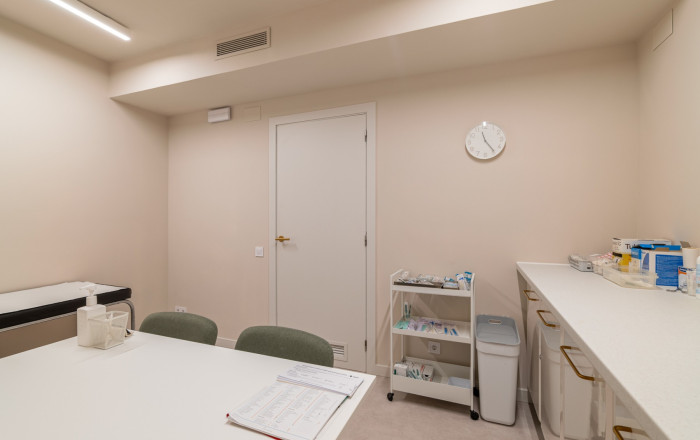 Venta en rentabilidad - Clinica -
Barcelona - Les corts