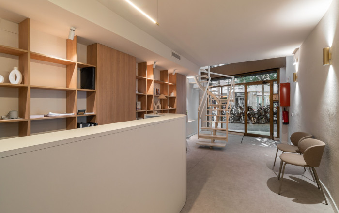 Venta en rentabilidad - Clinica -
Barcelona - Les corts