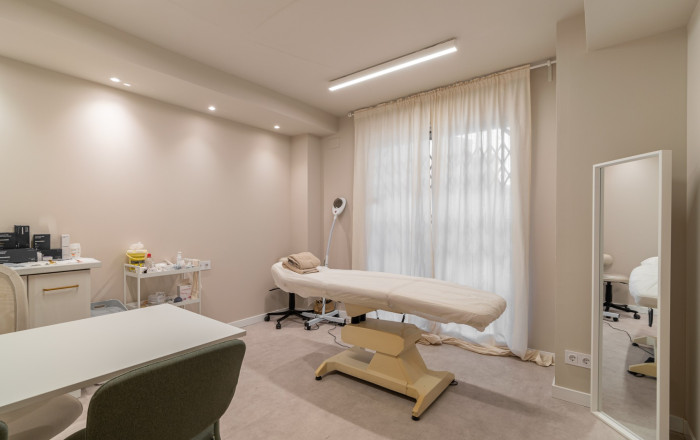 Venta en rentabilidad - Clinica -
Barcelona - Les corts