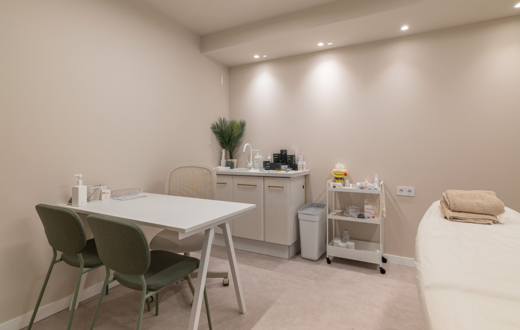 Venta en rentabilidad - Clinica -
Barcelona - Les corts