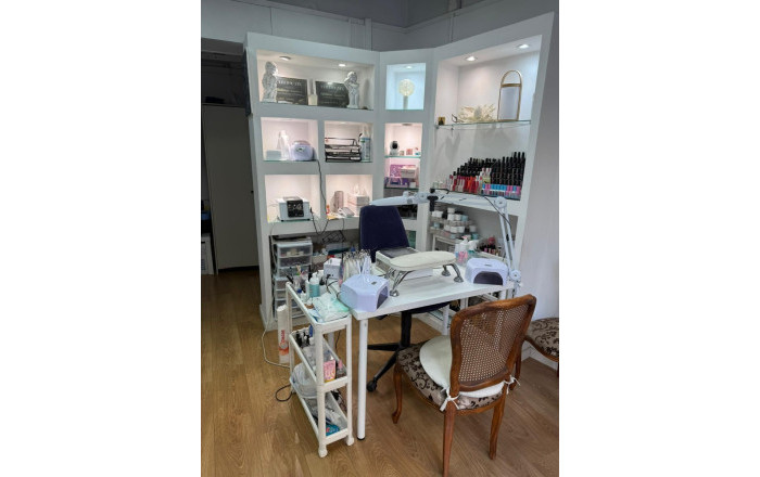 Traspaso - Peluquerias y Estetica -
Barcelona - Gràcia