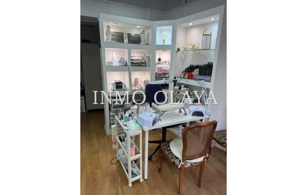 Traspaso - Peluquerias y Estetica -
Barcelona - Gràcia