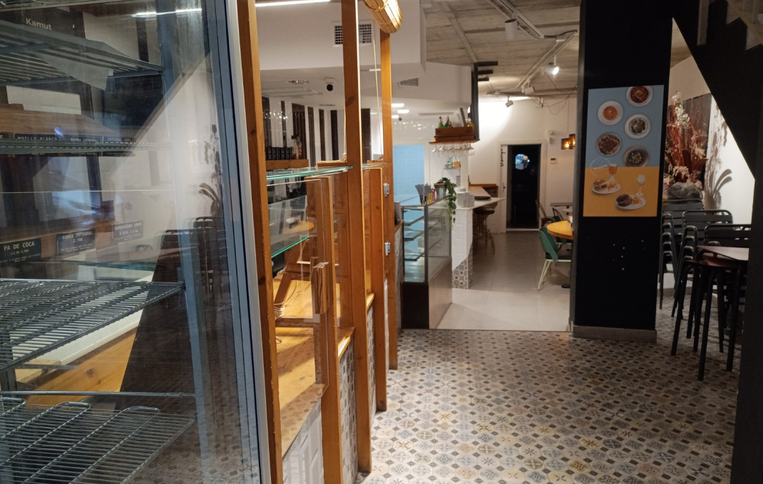Traspaso - Obradores y/o Panaderias -
Barcelona - Les corts