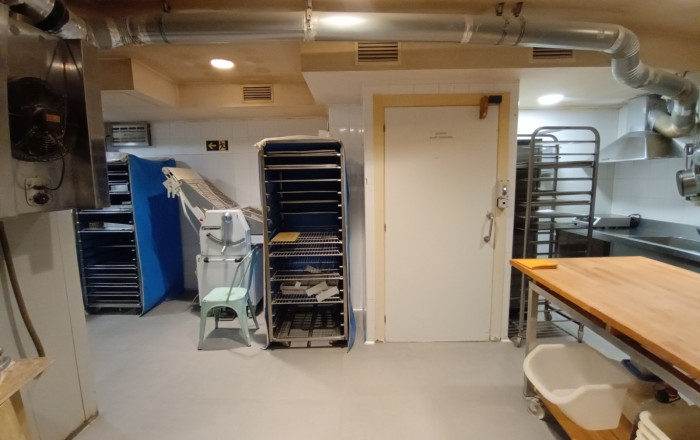 Traspaso - Obradores y/o Panaderias -
Barcelona - Les corts