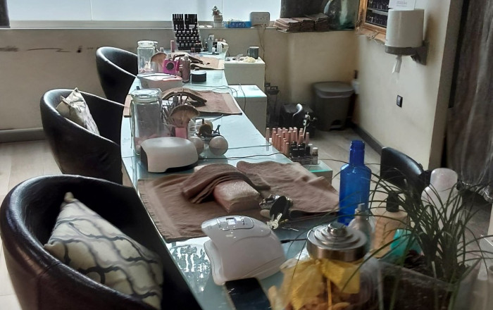 Traspaso - Peluquerias y Estetica -
Terrassa