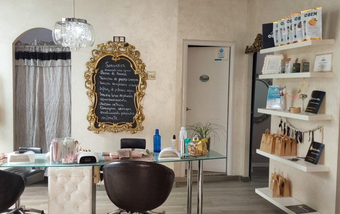 Traspaso - Peluquerias y Estetica -
Terrassa