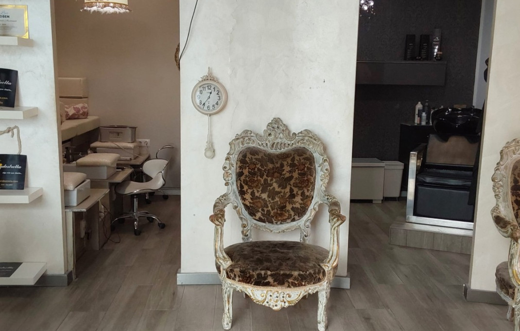 Traspaso - Peluquerias y Estetica -
Terrassa