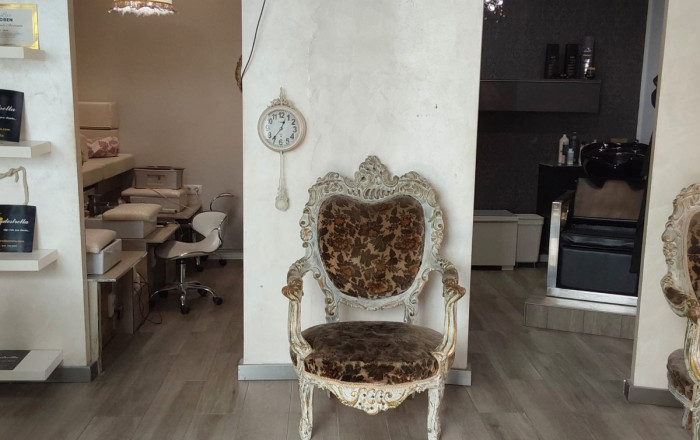 Traspaso - Peluquerias y Estetica -
Terrassa