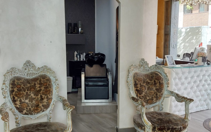 Traspaso - Peluquerias y Estetica -
Terrassa