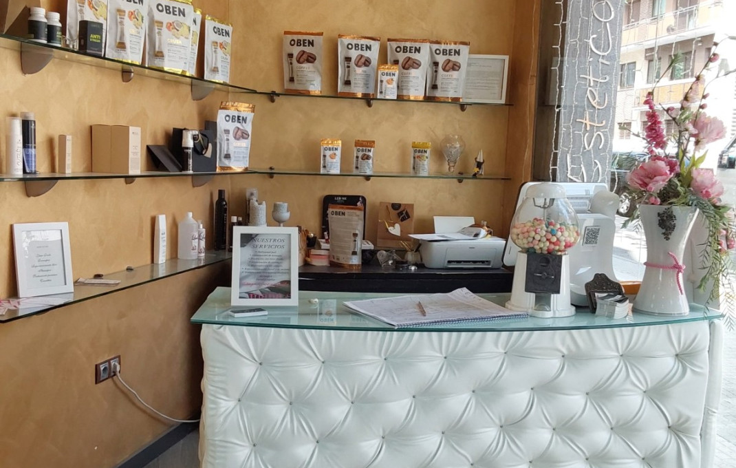 Traspaso - Peluquerias y Estetica -
Terrassa