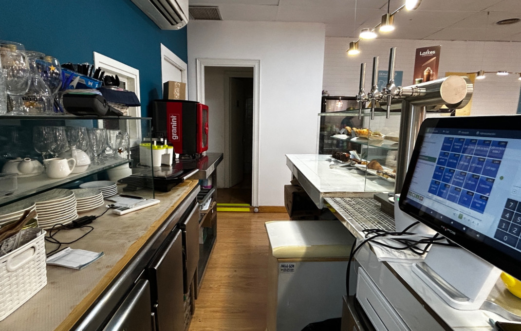 Traspaso - Obradores y/o Panaderias -
Barcelona - Sant Andreu