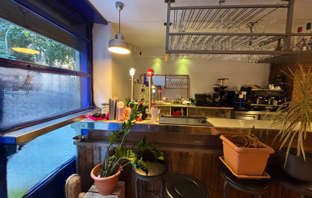 Traspaso - Restaurante -
Barcelona - Gràcia