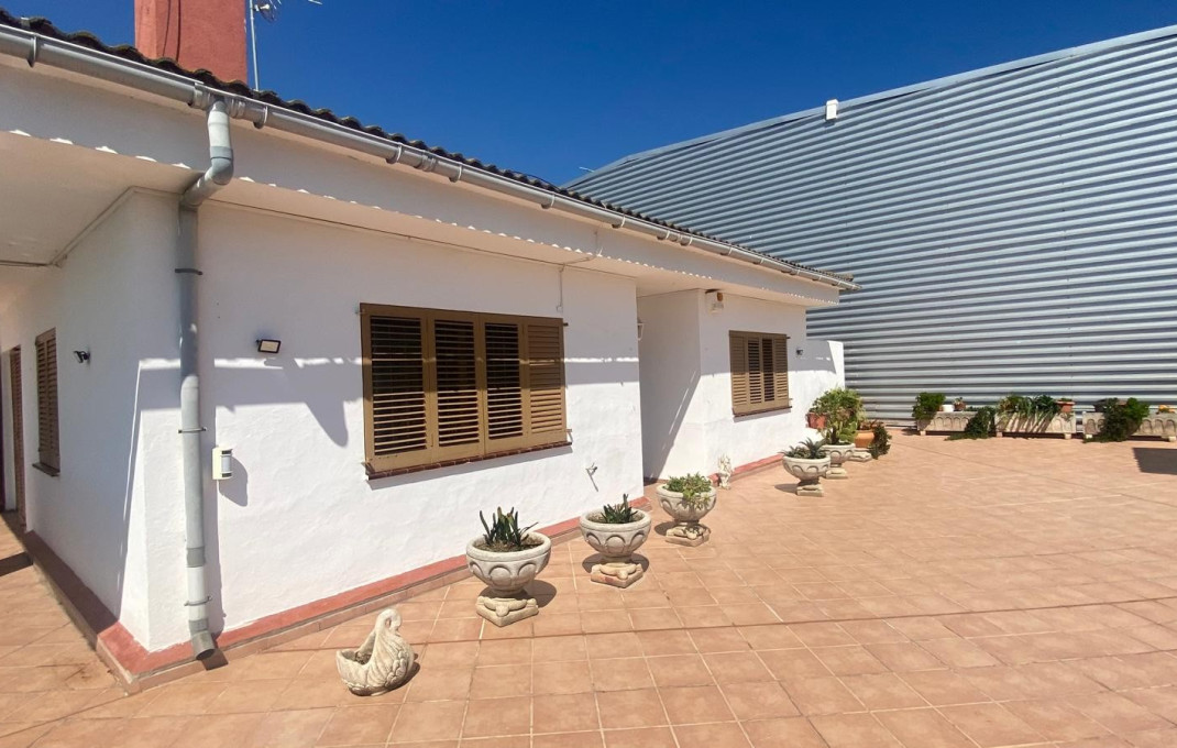 Alquiler - Casa -
Blanes