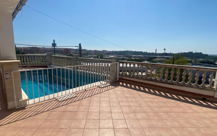 Alquiler - Casa -
Blanes