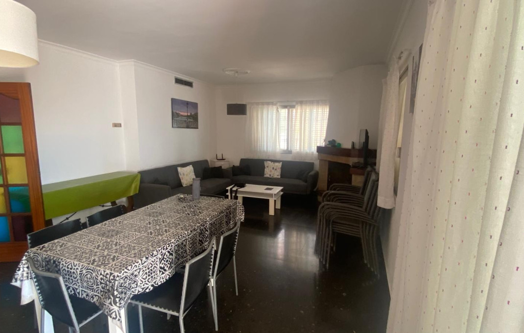 Alquiler - Casa -
Blanes