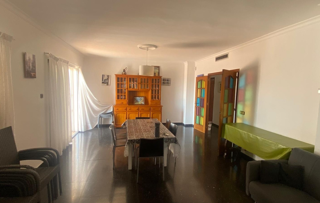 Alquiler - Casa -
Blanes