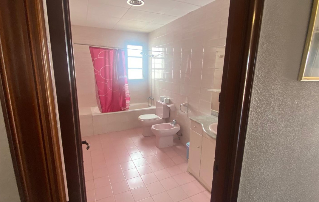 Alquiler - Casa -
Blanes