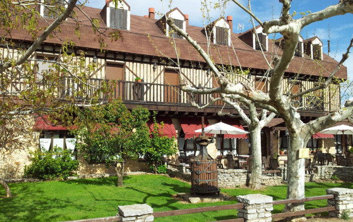 Sale - Apartamentos Turísticos -
Salamanca  - Sotoserrana 