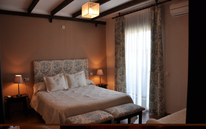 Sale - Apartamentos Turísticos -
Salamanca  - Sotoserrana 