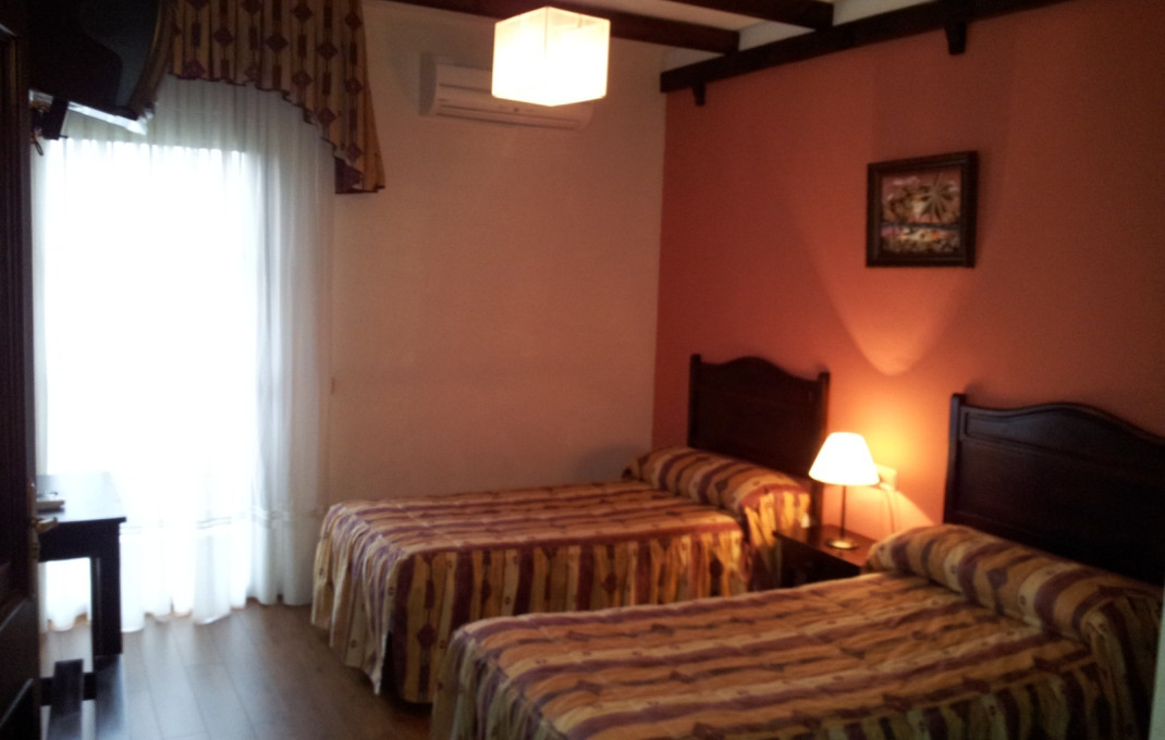 Sale - Apartamentos Turísticos -
Salamanca  - Sotoserrana 