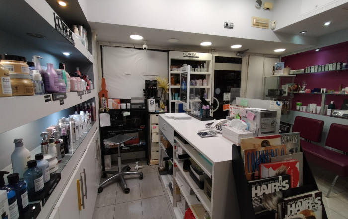 Venta - Local comercial -
Barcelona - Eixample Derecho