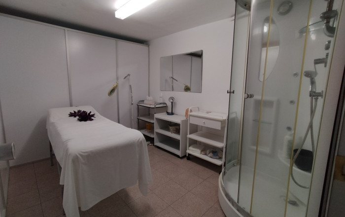 Venta - Local comercial -
Barcelona - Eixample Derecho