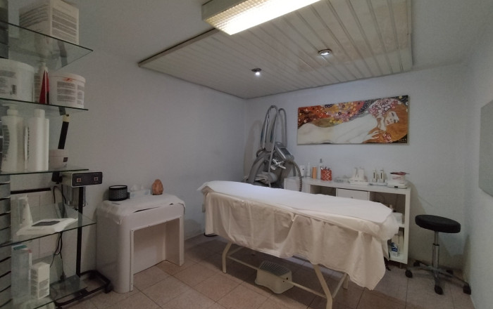 Venta - Local comercial -
Barcelona - Eixample Derecho