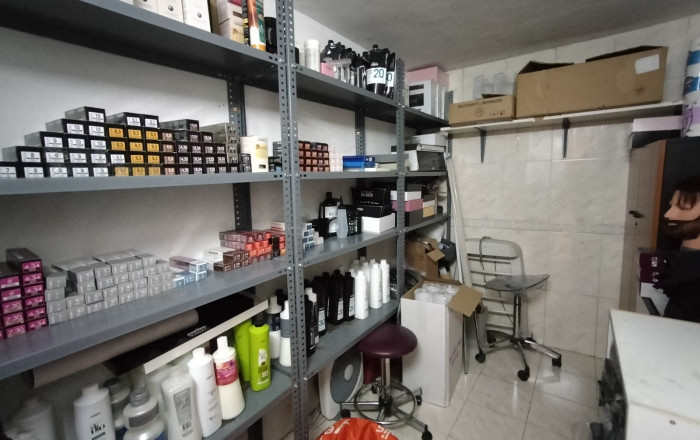 Venta - Local comercial -
Barcelona - Eixample Derecho