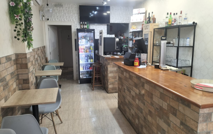 Transfert - Bar-Cafeteria -
Mataró - Via Europa - Parque Central