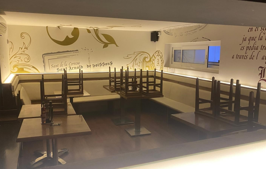 Traspaso - Bar-Cafeteria -
Malgrat de Mar