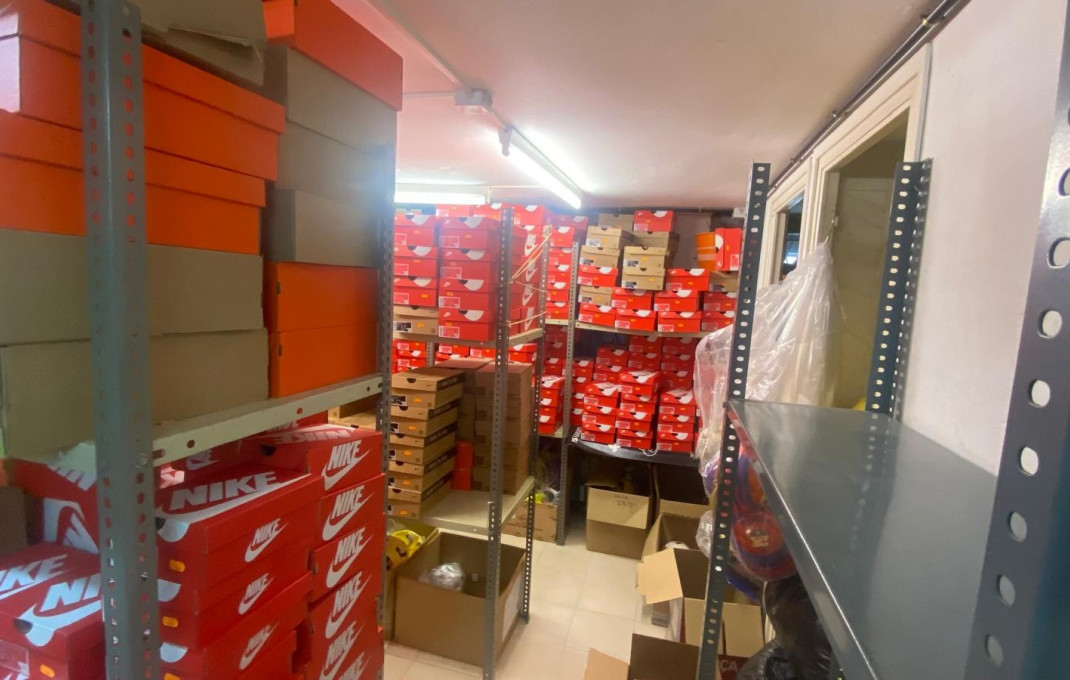 Venta - Tiendas -
Blanes