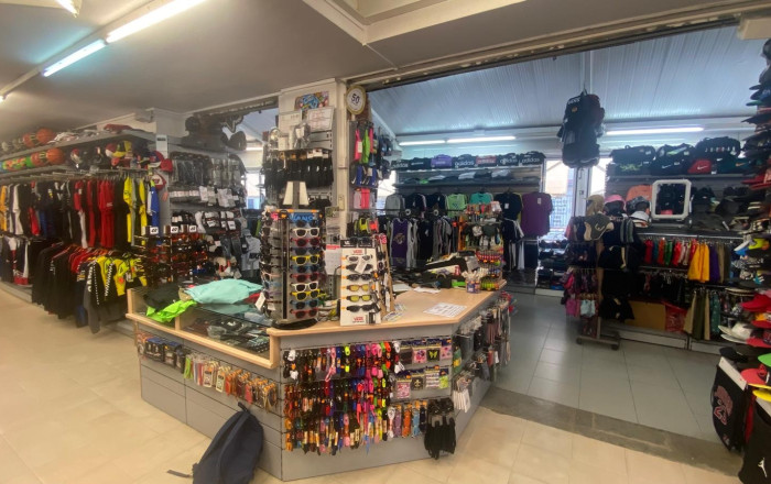 Alquiler - Tiendas -
Blanes