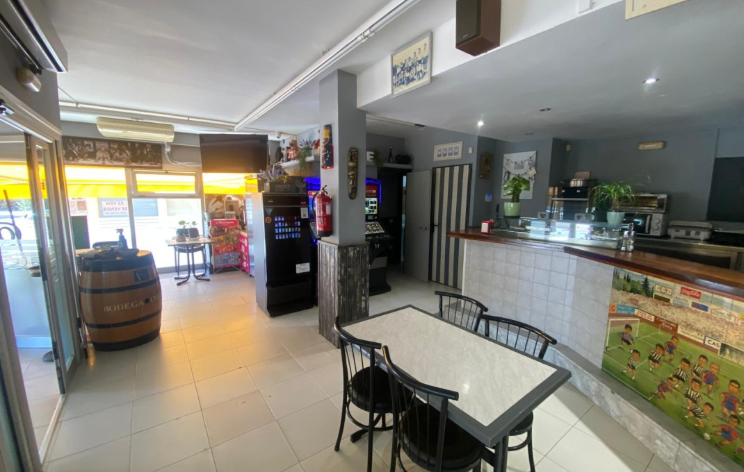 Sale - Bar-Cafeteria -
Palafrugell