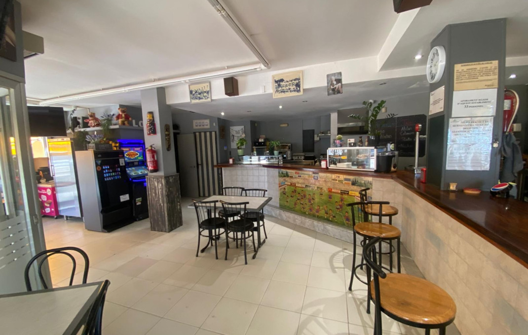 Sale - Bar-Cafeteria -
Palafrugell
