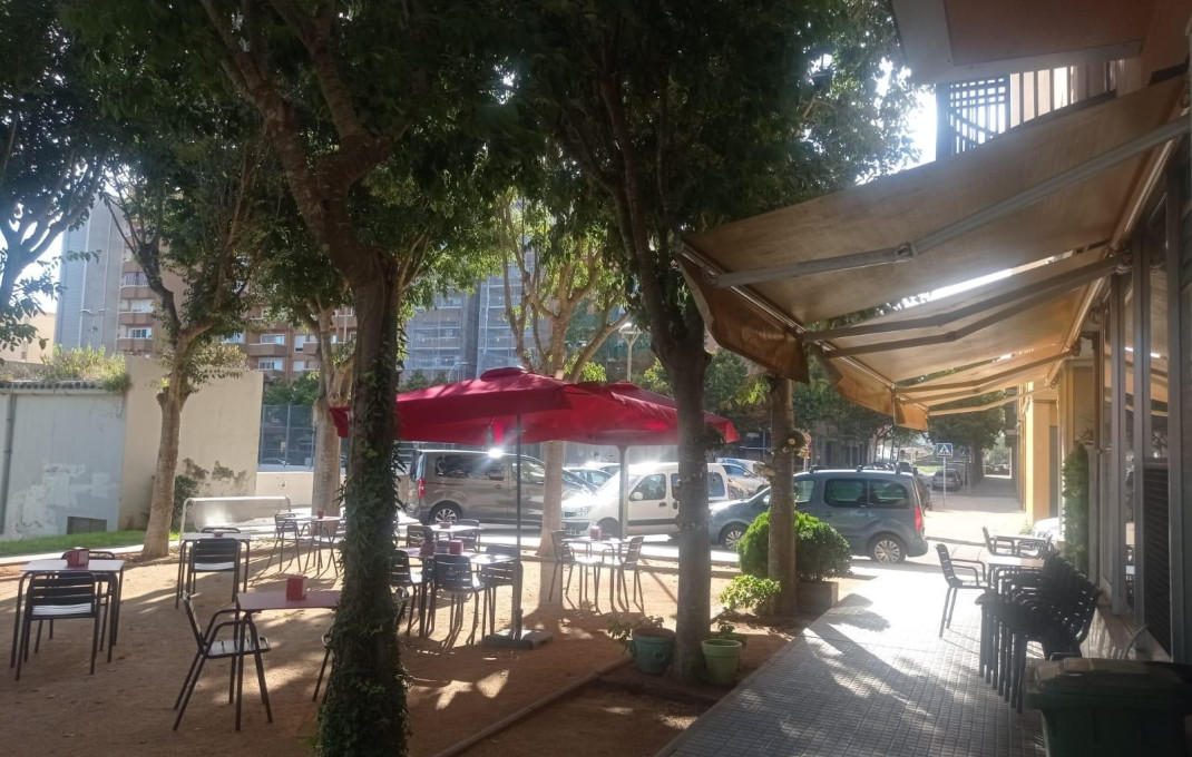 Sale - Bar-Cafeteria -
Palafrugell