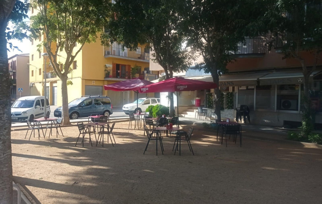 Sale - Bar-Cafeteria -
Palafrugell