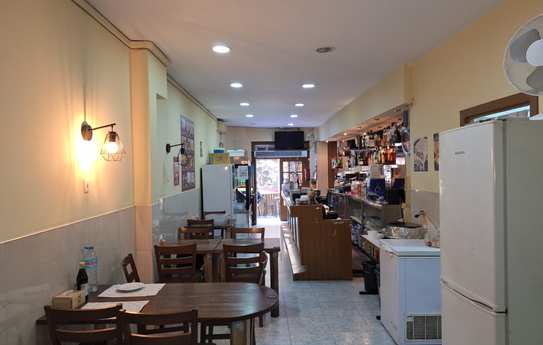 Transfer - Bar Restaurante -
Barcelona - Poble Sec-montjuïc