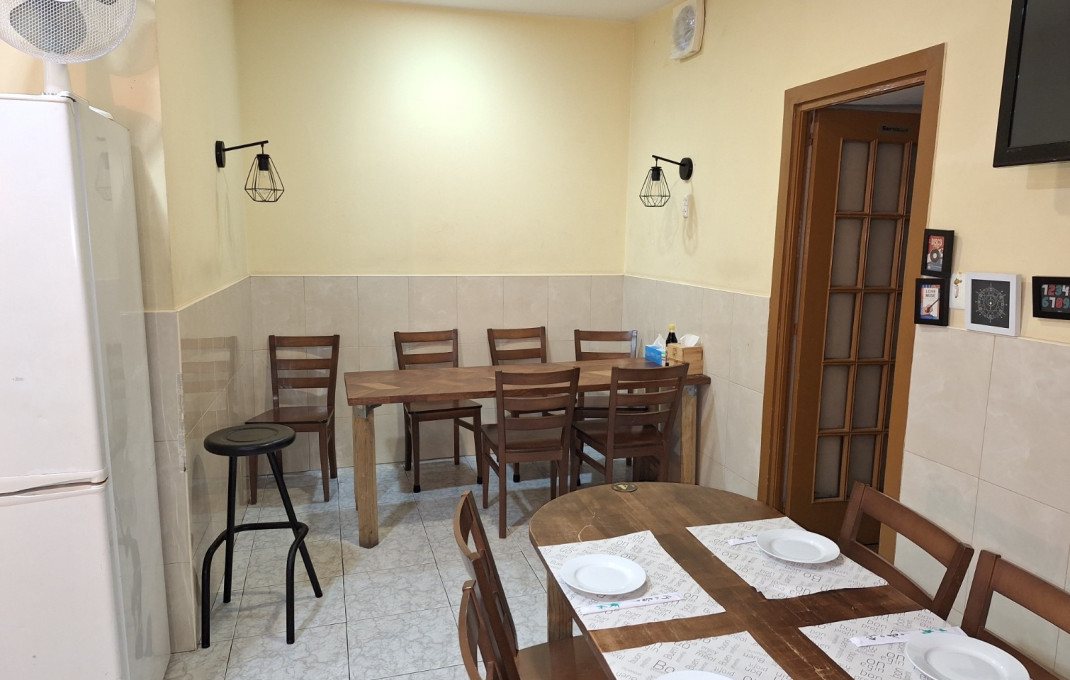 Transfer - Bar Restaurante -
Barcelona - Poble Sec-montjuïc