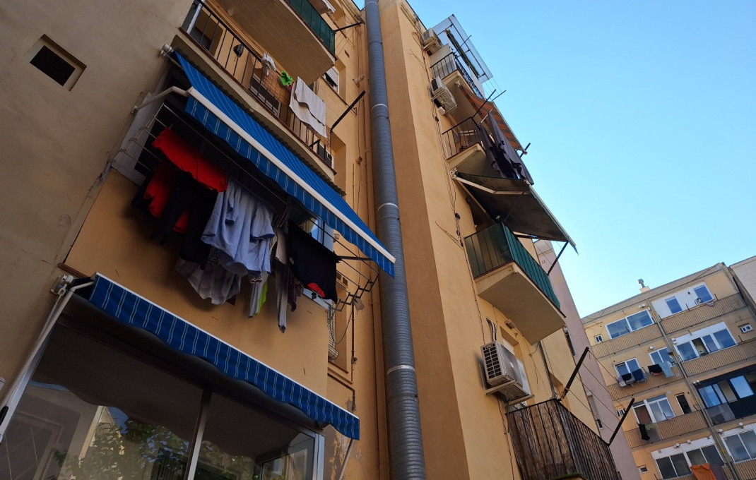 Transfer - Bar Restaurante -
Barcelona - Poble Sec-montjuïc