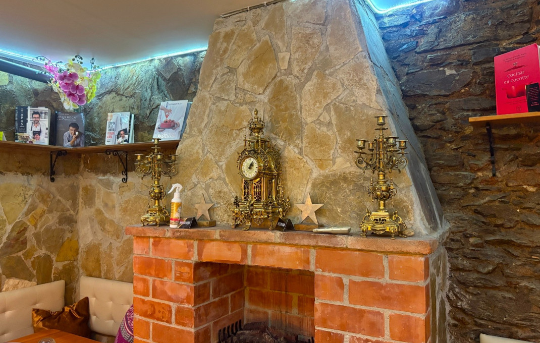 Transfer - Restaurant -
Sant Boi de Llobregat - Centre - Casco Antiguo