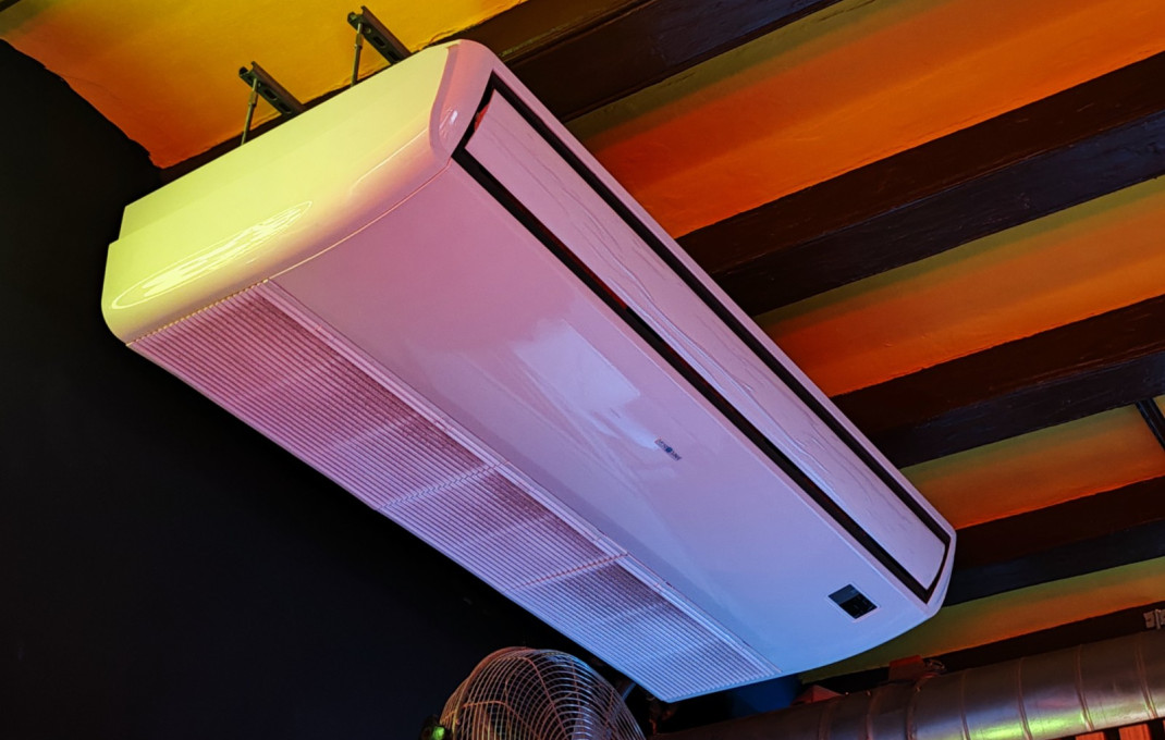 Transfert - Bar Restaurante -
Barcelona - Sant Antoni