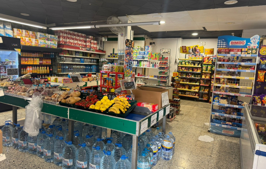 Traspaso - Tienda Alimentacion  -
Castelldefels